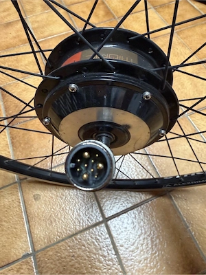 Frontmotor E-Bike Bild 3