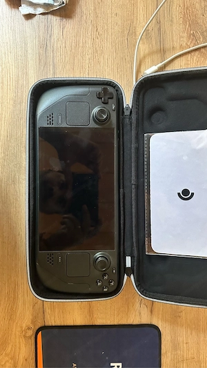 Steam Deck OLED 1 TB wie neu inkl. Originaltasche, Back Cover & UGREEN Dock Bild 2