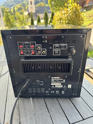 Yamaha NS-SW200 Aktiv-Subwoofer - Schwarz Hochglanz Bild 2