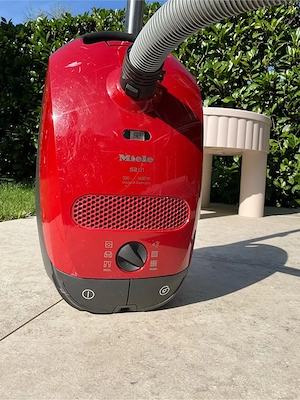 Miele S2121 Staubsauger Bild 2