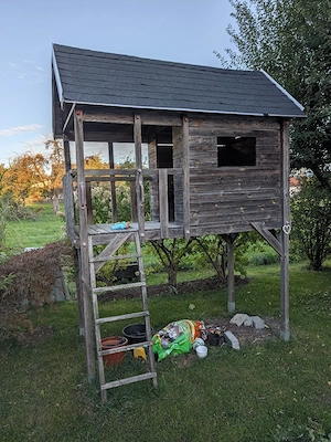 Holz-Spielhaus   Stelzenhaus für Kinder   GRATIS bei Selbstabbau Bild 2