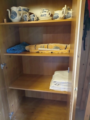 Kleiderschrank  Bild 4