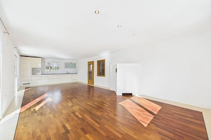 Stilvolles Wohnen mit Garten und viel Wohnkomfort mit Haus-im-Haus-Charakter Bild 4