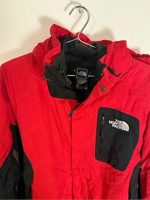 The North Face Jacke Rot Schwarz Bild 3