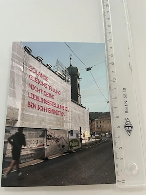Feministische Postkarte Statement  Gleichstellung  Bregenz Kunstkarte Bild 2