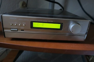 Denon Vorverstärker UTP 250 mit Fernbedienung Bild 2