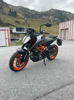KTM 390 duke
