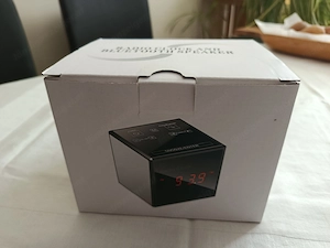 Neu "Digital Radio Wecker" mit eingebauter Kamera & Bluetooth Lautsprecher Bild 2