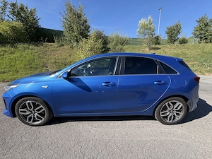 Kia Ceed 1.6 crdi Bild 2