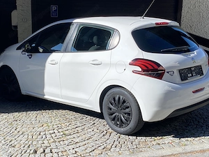 Peugeot 208 Like Bild 4