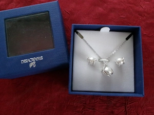 Swarovski - Perlenset   Kette + Ohrringe  Bild 2