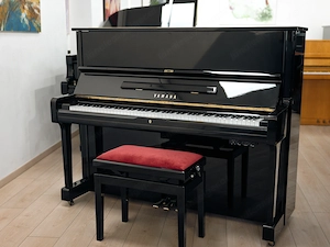 Yamaha Klavier U1, schwarz poliert -mit Silent - kostenlose Lieferung in ganz Österreich (*) Bild 3