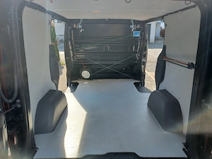 Renault Trafic III L1H1 2,0 dCi120PS erst 93.000 km - TOP AUSSTATTUNG Bild 13