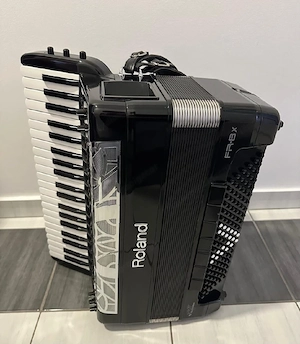  Roland FR-  8x V Akkordeon  Bild 2