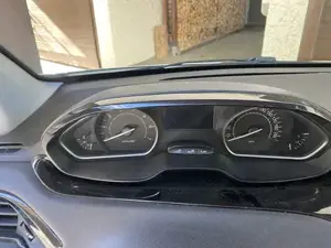 Peugeot 208 Like Bild 7
