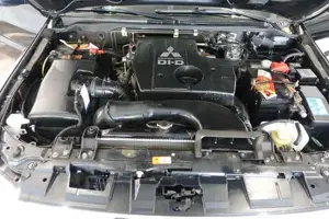 Mitsubishi Pajero Bild 17