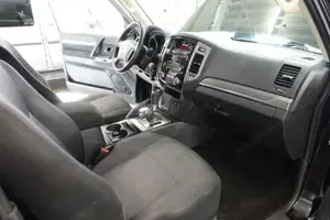 Mitsubishi Pajero Bild 14