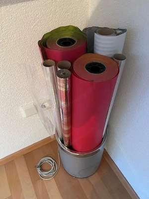 Geschenkpapier u Geschenkband Konvolut  Bild 2