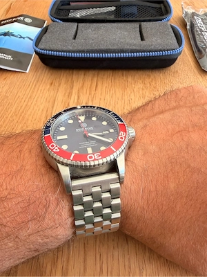 Deep Blue Taucheruhr ! Bild 2