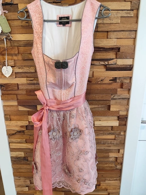 Wunderschönes Alpin de Luxe Dirndl  Bild 5