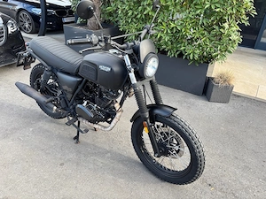 Brixton BX 125X Motorrad Bild 3