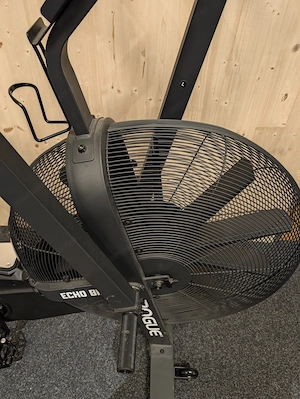 Rogue Echo Bike V3.0 mit Wind Guard und Zubehör Bild 3