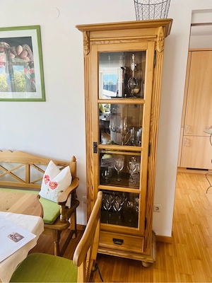 Neue Essecke mit 2 Bänken und 3 Stühlen Bild 3