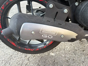Aprilia SR Motard  Bild 3