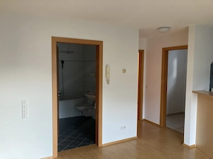 2-Zimmer-Dachwohnung mit großer Terrasse & Tiefgarage 