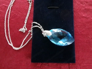 Swarovski - Halskette mit großem blauen Stein  Bild 2