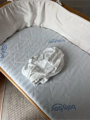 babybay Original Beistellbett inkl. Matratze & Zubehör Bild 5