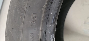 Winterreifen Nokian Tyres  Snowproof 1 neuwertig  Bild 4