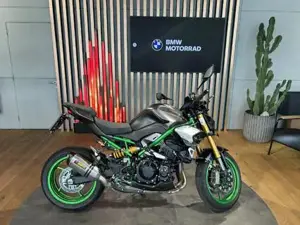 Kawasaki Z900 SE mit viel Zubehör Bild 2