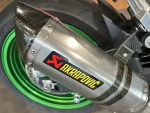 Kawasaki Z900 SE mit viel Zubehör Bild 5