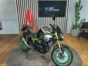 Kawasaki Z900 SE mit viel Zubehör