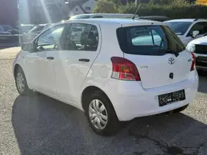 Toyota Yaris Bild 4