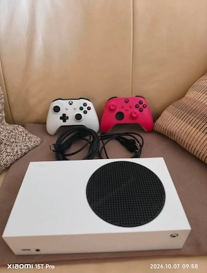 Xbox Series S Konsole mit 2 Controllern (weiß Xbox one & pink )