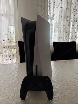 PS5 Disc Edition Bild 3