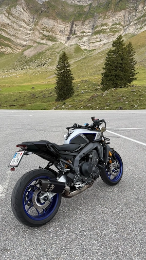 Yamaha MT09 SP Bild 2
