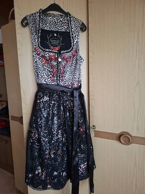 Verkaufe schönes Dirndl  Bild 5