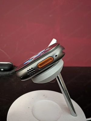 Apple Watch Ultra 2 49 mm Titan + viele Armbänder & Zubehör Bild 5