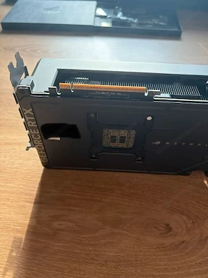 RTX 5090 ROG Astral OC Bild 7