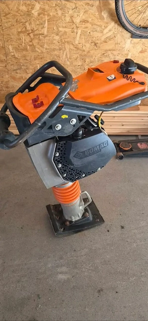 BOMAG Vibrationsstampfer an Bild 2