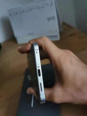 Samsung Galaxy S25 Edge, 256GB, Titanium Silber Bild 4