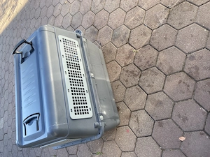 Hundebox groß kaum gebraucht wie neu Bild 4