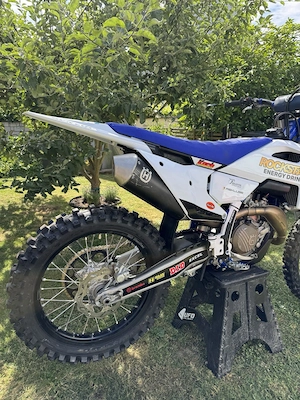 Husqvarna FC 450 Baujahr 2023 Bild 2