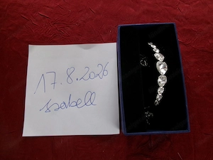 Swarovski Armreif mit Herzen Bild 2
