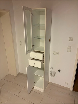 Badezimmerschrank Bild 2