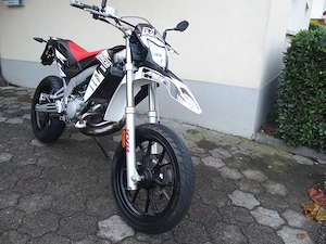 Aprilia SX 50 in sehr gutem Zustand Bild 2