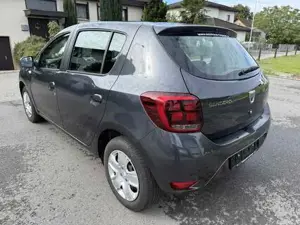 Dacia Sandero Bild 2